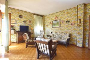 Appartamento di 140 m² con 5 locali e box auto a B