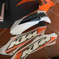 Plastiche ktm 690 smc enduro