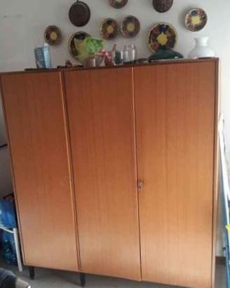 armadietto e mobiletto cucina