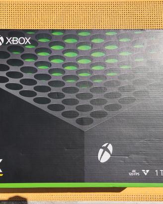 Xbox Series X 1TB Lettore Disco più Halo 5 disco