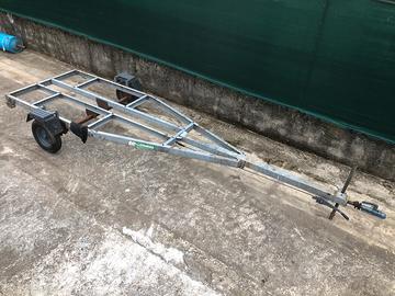 Carrello rimorchio alaggio cantiere barche