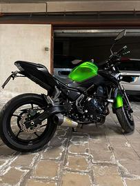 Kawasaki Z650 2020 – 7.000 km – Arrow + Accessori