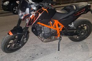 Ktm duke 690