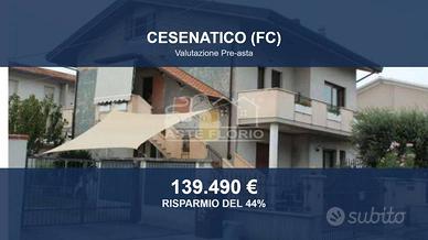Immobile in asta di 139 m² con box auto a Cesenati