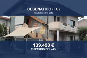 Immobile in asta di 139 m² con box auto a Cesenati