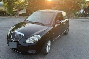 Lancia Y a metano del 2011