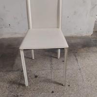 sedie rivestite in similpelle