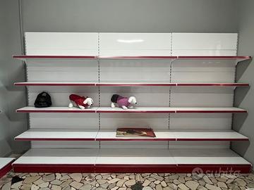 Scaffali per negozi market