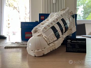 Set Lego 10282 Adidas Superstar montato