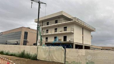 Immobile di 300 m² con più di 5 locali a Marcianis