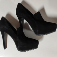 Décolleté Guess in pelle scamosciata nera. M 38