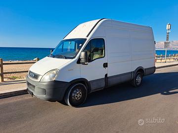 IVECO DAILY 35S18 FURGONE