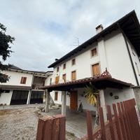 Casale indipendente a Torreano