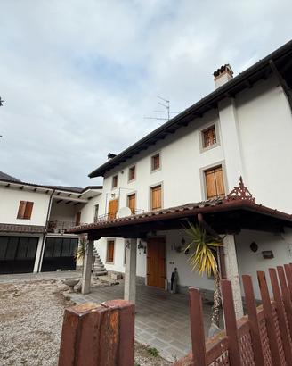 Casale indipendente a Torreano