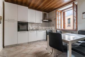 GUANZATE - TRILOCALE CON DOPPI SERVIZI E CANTINA