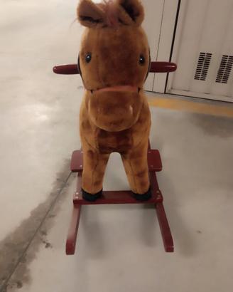 Cavallo a dondolo
