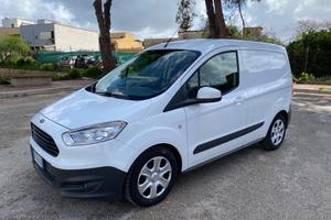 Ford Tourneo Courier 1.5 TDCI 75 CV Plus
