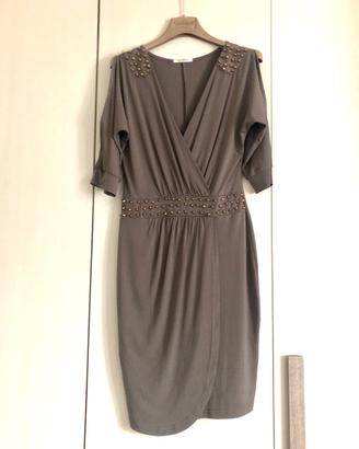 Abito elegante nuovo