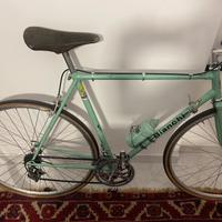 Bici bianchi per eroica