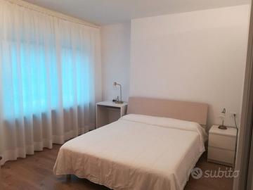 Camera matrimoniale uso singola per ragazza