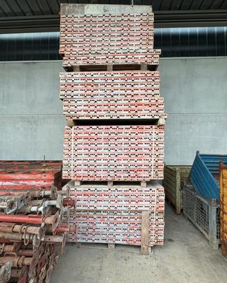 Stock pannelli casseratura metallica tipo Pilosio