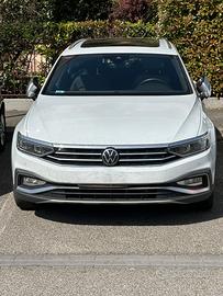 VOLKSWAGEN Passat 9ª serie - 2023