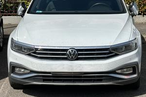 VOLKSWAGEN Passat 9ª serie - 2023