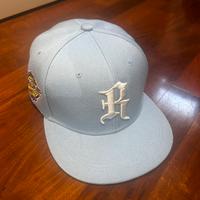 Cappello con visiera