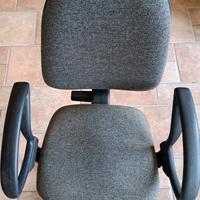 Sedia per ufficio regolabile