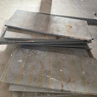 Ripiani metallici con aste