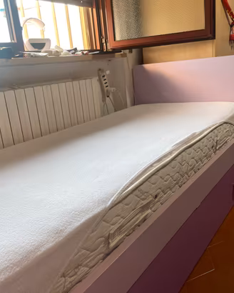 Letto a castello con materassi , con cassetoni