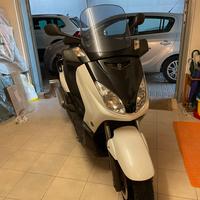YAMAHA XMax 250