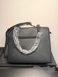 Borsa Nera elegante con zip