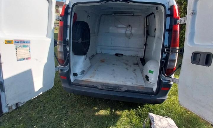 Furgone mercedes vito da sistemare