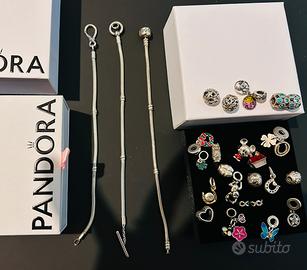 Bracciale pandora e vari charmes