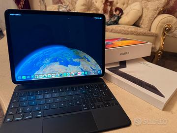 Apple iPad Pro 11” 2020 Wi-Fi  + Magic Keyboard