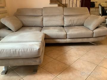 Divano Poltronesofà 3 Posti + Pouf | Alcantara