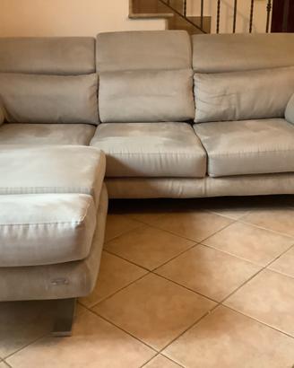 Divano Poltronesofà 3 Posti + Pouf | Alcantara