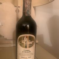 Bottiglia di grappa da collezione