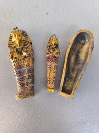 Sarcofago e mummia egizia