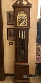 orologio a pendolo a cassa lunga,