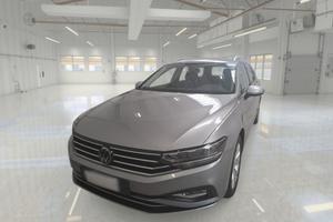 VOLKSWAGEN PASSAT VARIANT 2.0 TDI SCR EVO 90KW BUS