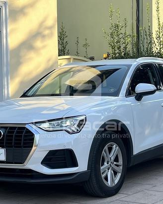 AUDI Q3 35 TDI S tronic Business