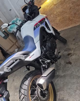 Honda transalp
