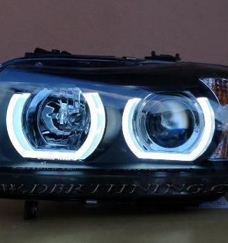 Fari Angel Eyes 3D Led BMW serie 3 E90 91 Xenon