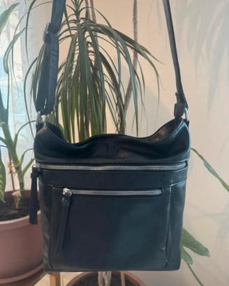 Borsa a tracolla da donna.