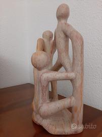 Statuina in pietra variegata stile Kenia