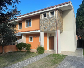 Recente villa caposchiera E.225mila