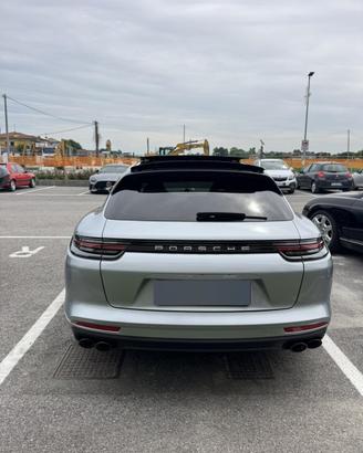 Porsche Panamera (2019)-Condizioni da Concorso
