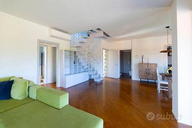 Appartamento di 219 m² con 5 locali e box auto dop